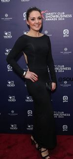 Laura Tobin feet photo thumbnail