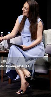 Laura Tobin feet photo thumbnail