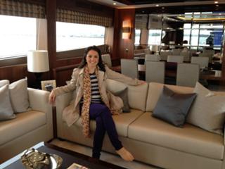 Laura Tobin feet photo thumbnail