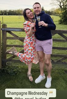 Laura Tobin feet photo 5