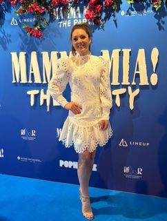 Laura Tobin feet photo 3