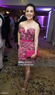 Laura Tobin feet photo 1