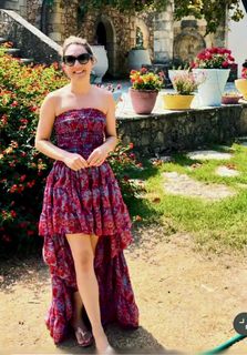 Laura Tobin feet photo 9