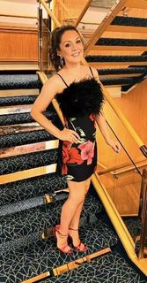 Laura Tobin feet photo 7