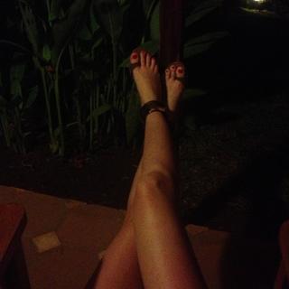 Laura Torrisi feet photo thumbnail
