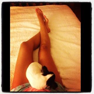 Laura Torrisi feet photo thumbnail
