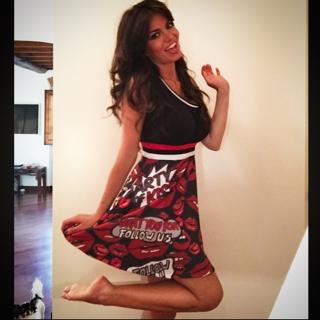 Laura Torrisi feet photo thumbnail