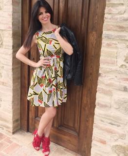 Laura Torrisi feet photo thumbnail
