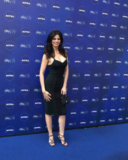 Laura Torrisi feet photo thumbnail
