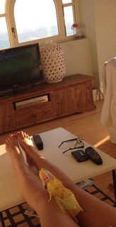 Laura Torrisi feet photo thumbnail