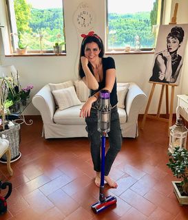 Laura Torrisi feet photo thumbnail
