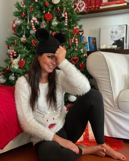 Laura Torrisi feet photo thumbnail