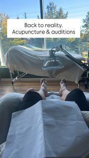 Laura Vandervoort feet photo 1