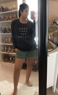 Laura Vitale feet photo 5