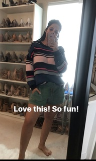 Laura Vitale feet photo 3