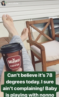 Laura Vitale feet photo 17