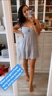Laura Vitale feet photo 4