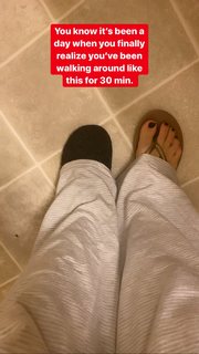Laura Vitale feet photo 3