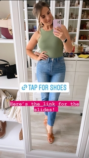 Laura Vitale feet photo 14