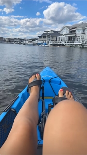 Laura Vitale feet photo 4