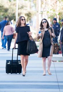 Laura Wasser feet photo 7