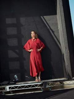Laura Wasser feet photo 11