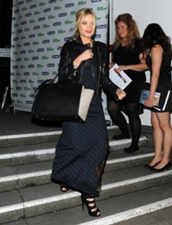 Laura Whitmore feet photo thumbnail