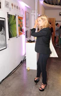 Laura Whitmore feet photo thumbnail