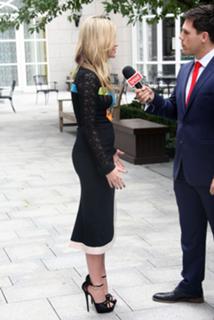 Laura Whitmore feet photo thumbnail