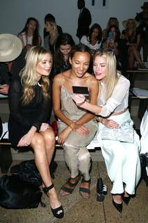 Laura Whitmore feet photo thumbnail