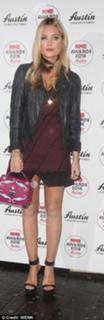 Laura Whitmore feet photo thumbnail