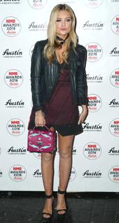 Laura Whitmore feet photo thumbnail