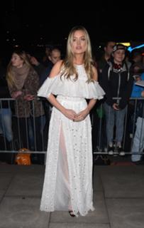 Laura Whitmore feet photo thumbnail