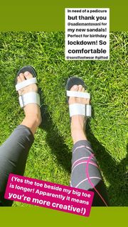 Laura Whitmore feet photo thumbnail