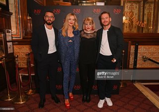 Laura Whitmore feet photo thumbnail