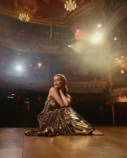 Laura Whitmore feet photo thumbnail