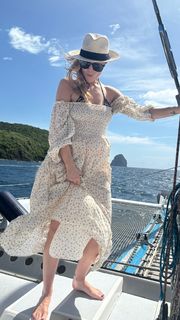 Laura Whitmore feet photo thumbnail