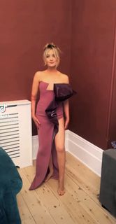 Laura Whitmore feet photo 14