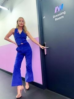 Laura Whitmore feet photo 10