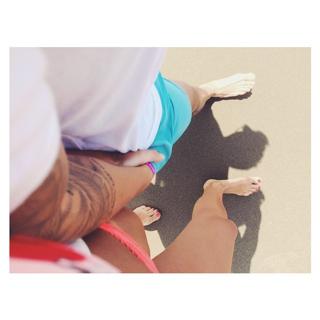 Laura Wontorra feet photo thumbnail