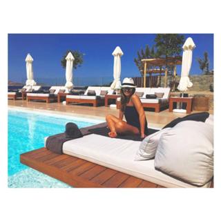 Laura Wontorra feet photo thumbnail
