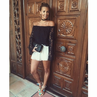 Laura Wontorra feet photo thumbnail