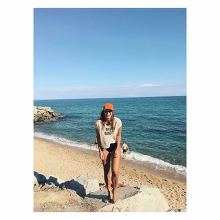 Laura Wontorra feet photo thumbnail
