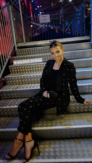 Laura Wontorra feet photo thumbnail