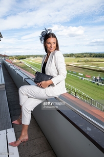 Laura Wontorra feet photo thumbnail