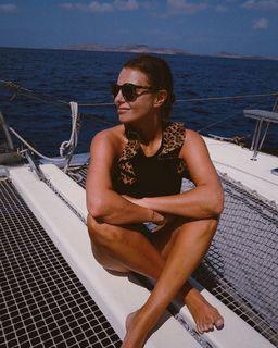 Laura Wontorra feet photo thumbnail
