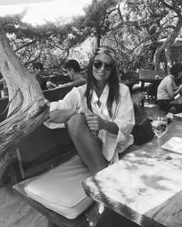 Laura Wontorra feet photo thumbnail