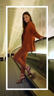 Laura Wontorra feet photo thumbnail