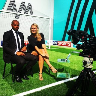 Laura Woods feet photo thumbnail