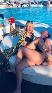 Laura Woods feet photo thumbnail